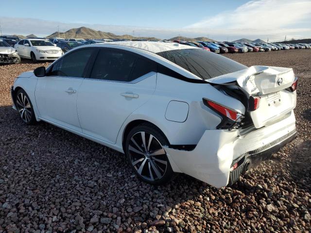 1N4BL4CV0LN304795 - 2020 NISSAN ALTIMA SR WHITE photo 2