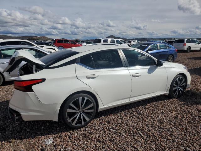 1N4BL4CV0LN304795 - 2020 NISSAN ALTIMA SR WHITE photo 3