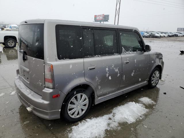 JTLKT324264051782 - 2006 TOYOTA SCION XB SILVER photo 3