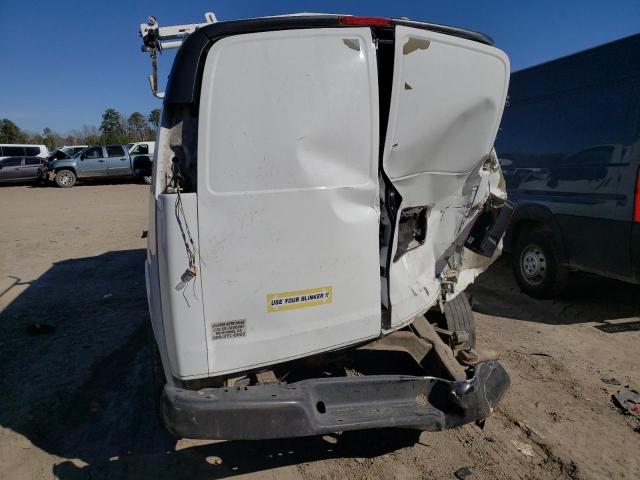 1GCGG29K091137179 - 2009 CHEVROLET EXPRESS G2 WHITE photo 10