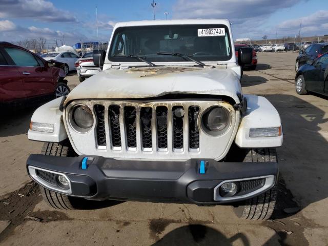 1C4JJXP66NW147738 - 2022 JEEP WRANGLER U SAHARA 4XE WHITE photo 5