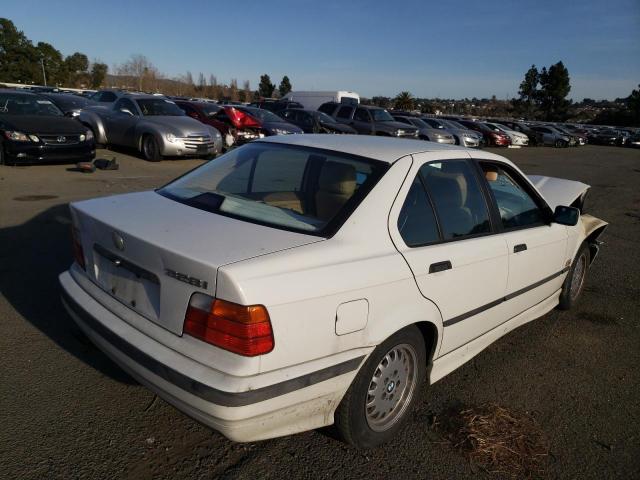 WBACD4322TAV42556 - 1996 BMW 328 I AUTOMATIC WHITE photo 3