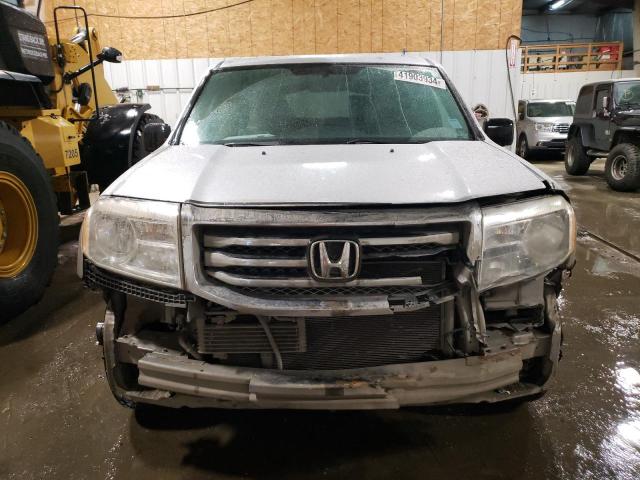 5FNYF4H23EB024705 - 2014 HONDA PILOT LX SILVER photo 5