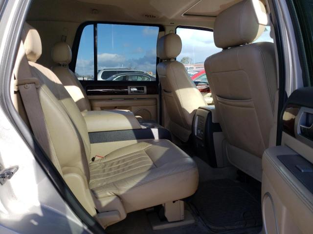 5LMFU28535LJ23302 - 2005 LINCOLN NAVIGATOR ბეჟი ფოტო 10