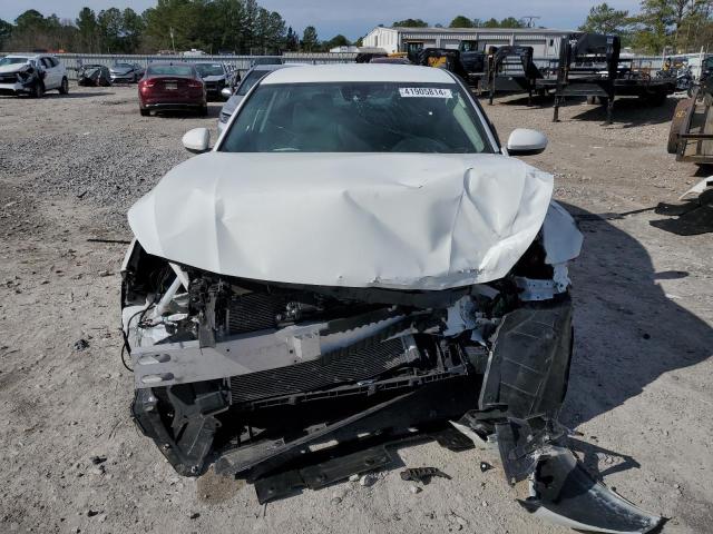 1N4BL4BV0NN410474 - 2022 NISSAN ALTIMA S WHITE photo 5