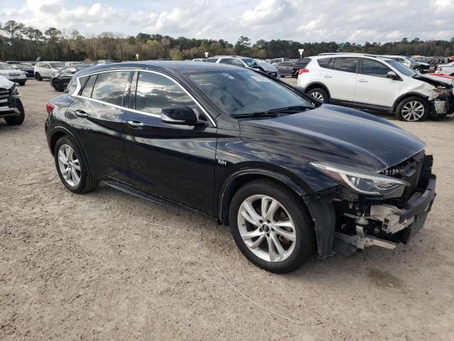 SJKCH5CP6HA033213 - 2017 INFINITI QX30 BASE BLACK photo 4