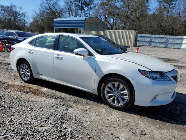 JTHBW1GG2D2028052 - 2013 LEXUS ES 300H WHITE photo 4