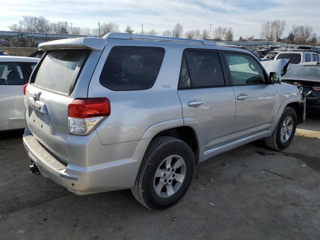 JTEBU5JR1D5144930 - 2013 TOYOTA 4RUNNER SR5 SILVER photo 3