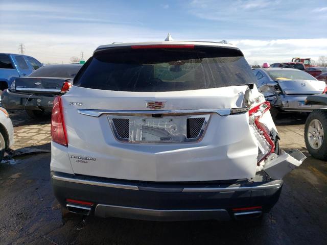 1GYKNGRSXJZ102565 - 2018 CADILLAC XT5 PLATINUM WHITE photo 6