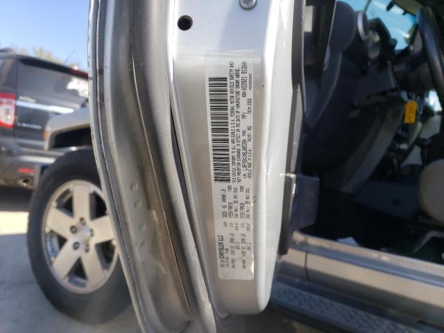 1J8FA541X8L605394 - 2008 JEEP WRANGLER SAHARA SILVER photo 13