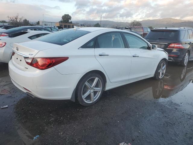 5NPEC4AB3BH272942 - 2011 HYUNDAI SONATA SE WHITE photo 3