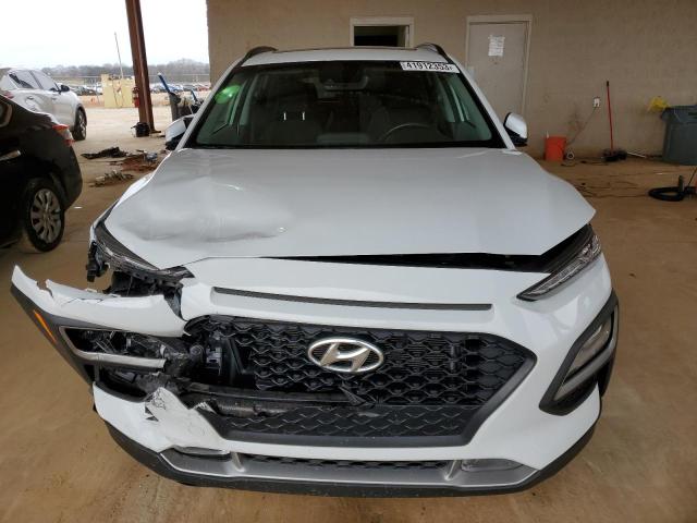 KM8K62AA4LU524805 - 2020 HYUNDAI KONA SEL PLUS WHITE photo 5