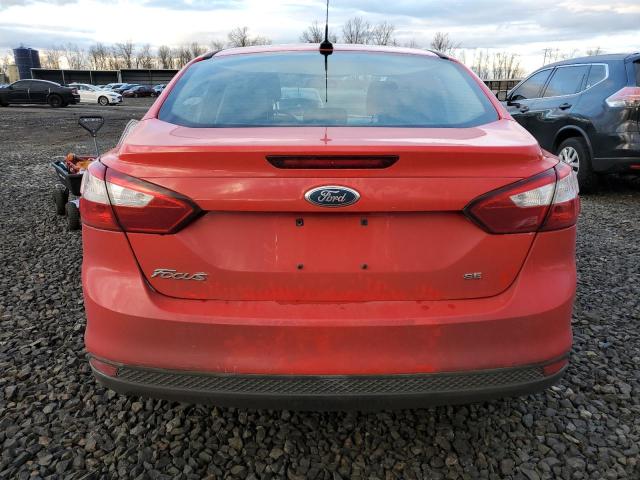 1FAHP3F21CL108614 - 2012 FORD FOCUS SE RED photo 6