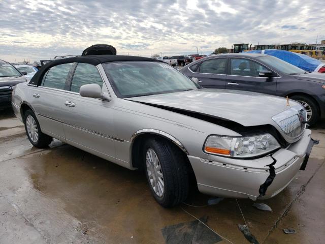 1LNHM81W53Y706472 - 2003 LINCOLN TOWN CAR EXECUTIVE SILVER photo 4