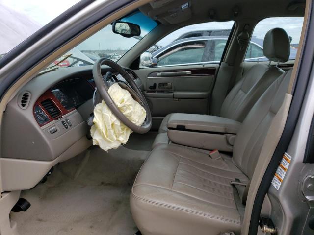 1LNHM81W53Y706472 - 2003 LINCOLN TOWN CAR EXECUTIVE Серебристый фото 7