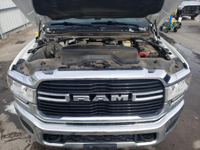 3C63R3HL3MG616822 - 2021 RAM 3500 BIG HORN WHITE photo 11