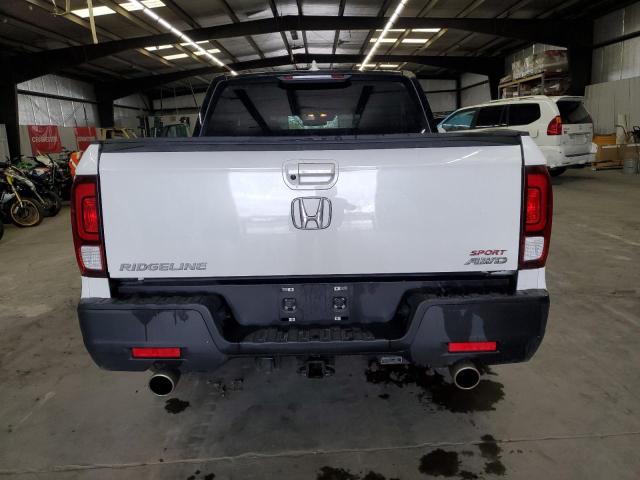 5FPYK3F15NB019562 - 2022 HONDA RIDGELINE SPORT WHITE photo 6