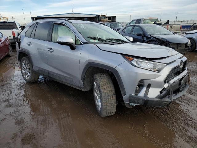 JTMA1RFV0KD507212 - 2019 TOYOTA RAV4 XLE PREMIUM SILVER photo 4