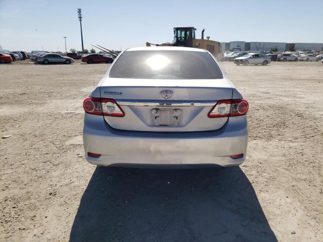 2T1BU4EE8DC125980 - 2013 TOYOTA COROLLA BASE SILVER photo 6