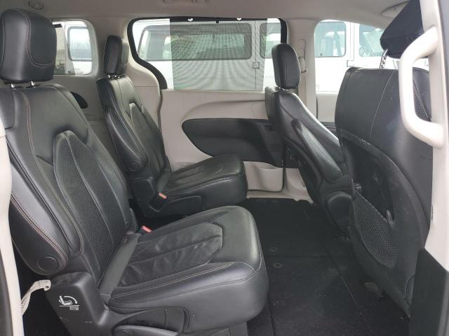 2C4RC1BG2JR211707 - 2018 CHRYSLER PACIFICA TOURING L GRAY photo 11