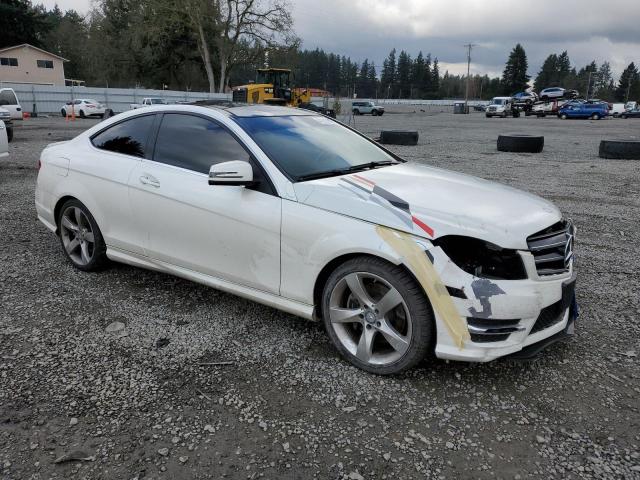 WDDGJ5HB0FG411533 - 2015 MERCEDES-BENZ C 350 WHITE photo 4