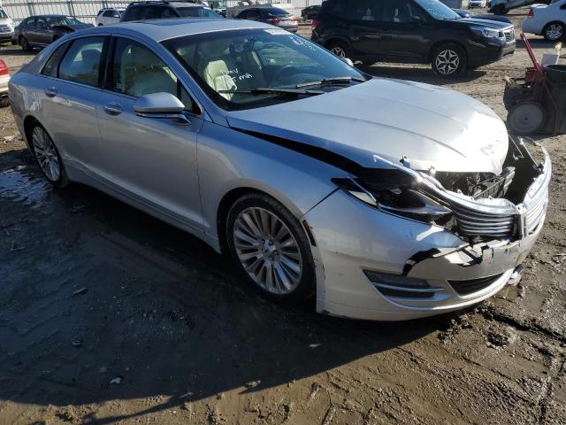3LN6L2GK8DR817660 - 2013 LINCOLN MKZ SILVER photo 4