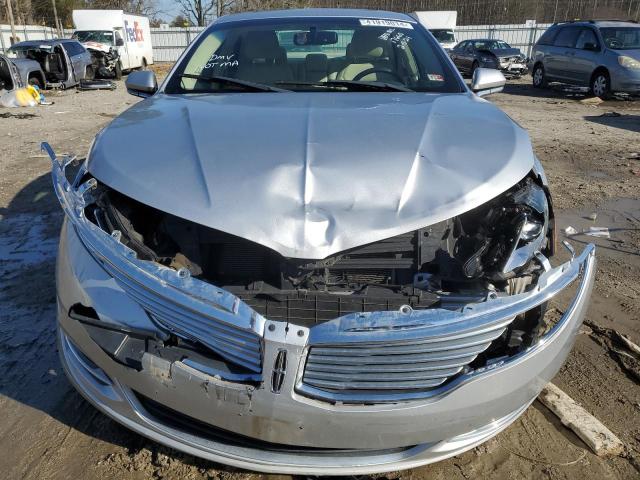 3LN6L2GK8DR817660 - 2013 LINCOLN MKZ SILVER photo 5