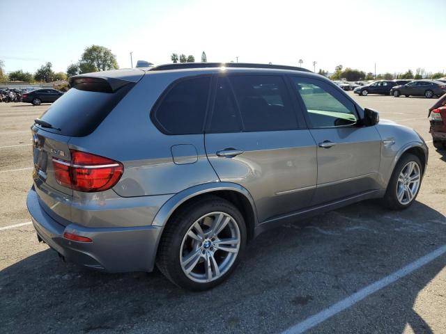 5YMGY0C53DLL15904 - 2013 BMW X5 M GRAY photo 3