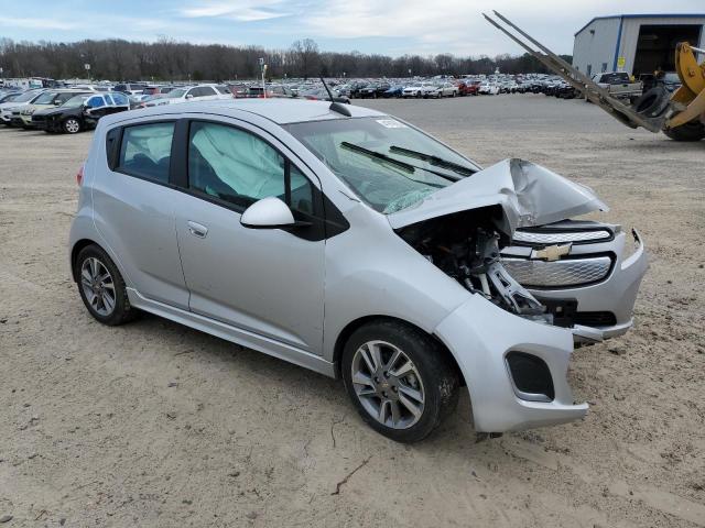 KL8CL6S00GC649786 - 2016 CHEVROLET SPARK EV 2LT SILVER photo 4