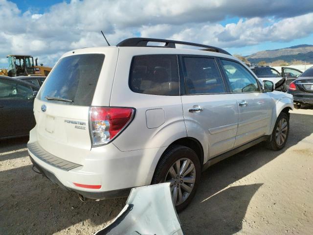 JF2SHAEC9DH404112 - 2013 SUBARU FORESTER LIMITED WHITE photo 3