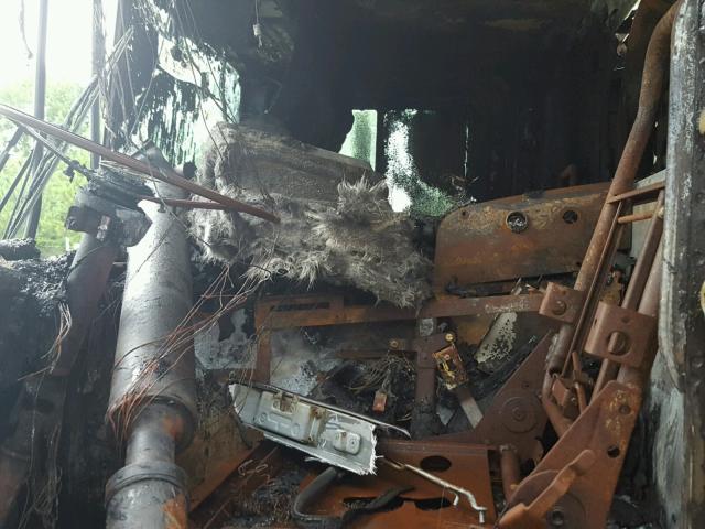 1M2AV02C6DM009888 - 2013 MACK 600 MRU600 BURN photo 5