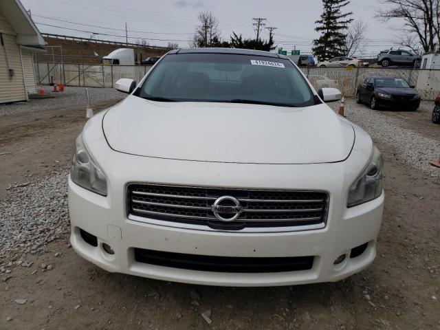 1N4AA5AP8BC841727 - 2011 NISSAN MAXIMA S WHITE photo 5