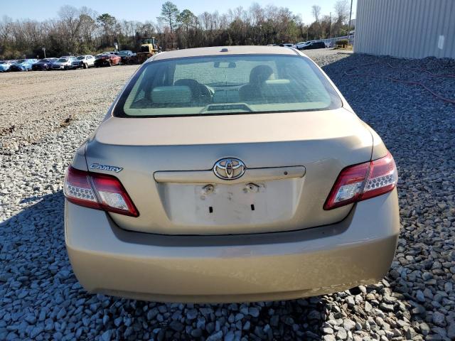 4T1BF3EK6BU678391 - 2011 TOYOTA CAMRY BASE GOLD photo 6