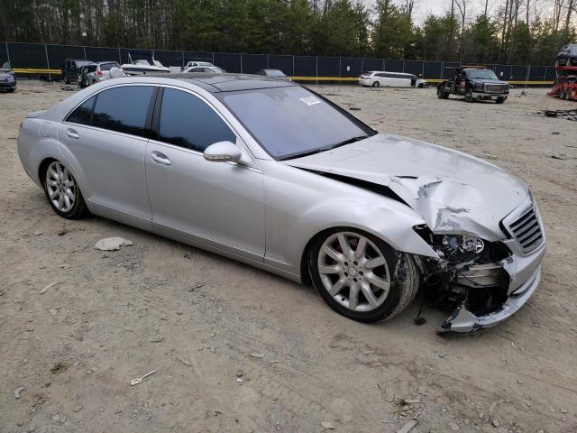 WDDNG86XX8A182967 - 2008 MERCEDES-BENZ S 550 4MATIC SILVER photo 4
