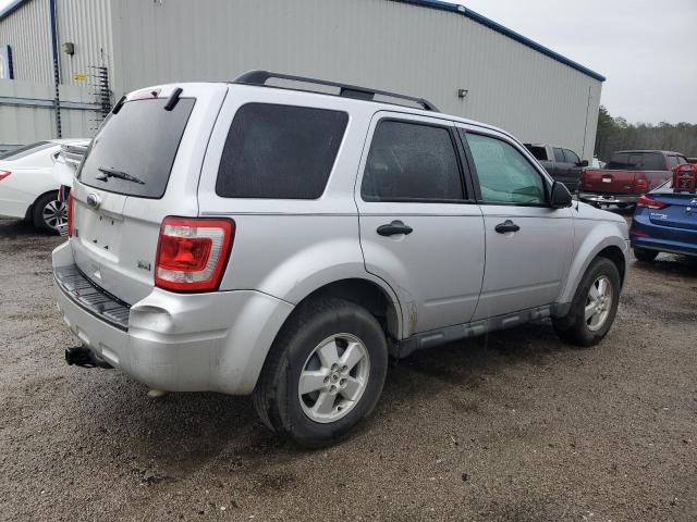 1FMCU0DG0CKB57086 - 2012 FORD ESCAPE XLT SILVER photo 3