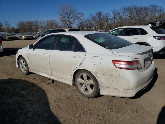 4T1BF3EK2AU580263 - 2010 TOYOTA CAMRY BASE WHITE photo 2