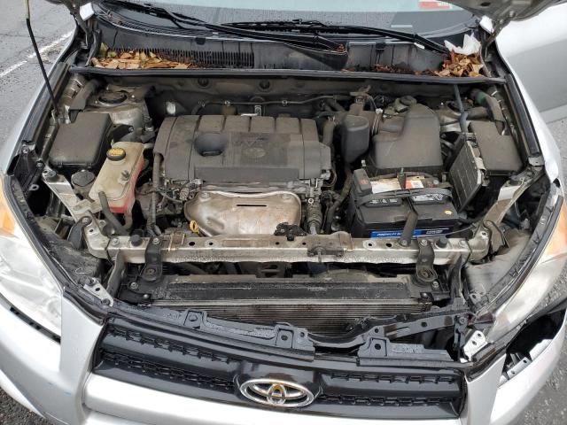 2T3ZF4DVXCW124215 - 2012 TOYOTA RAV4 SILVER photo 11