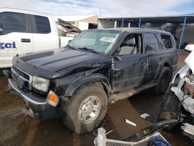 2000 TOYOTA 4RUNNER SR5, 