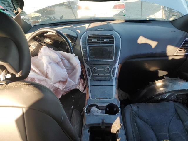 2LMPJ6LR1JBL26365 - 2018 LINCOLN MKX RESERVE Արծաթագույն լուսանկար 8