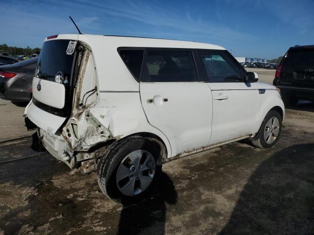 KNDJN2A25F7154253 - 2015 KIA SOUL WHITE photo 3