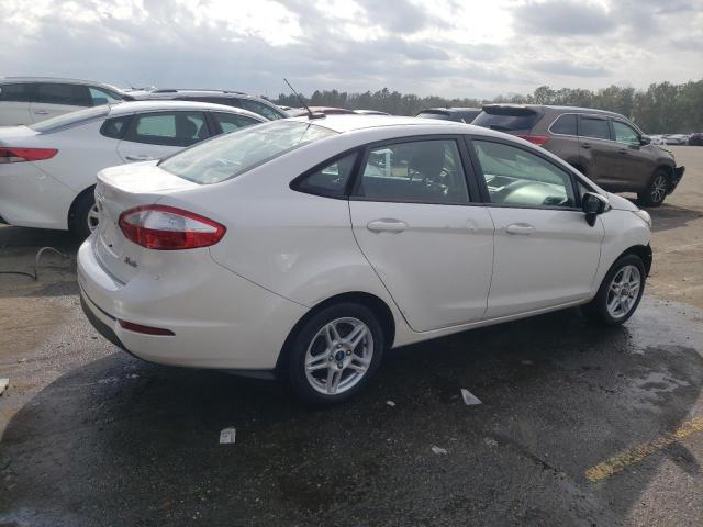 3FADP4BJ9KM117639 - 2019 FORD FIESTA SE WHITE photo 3