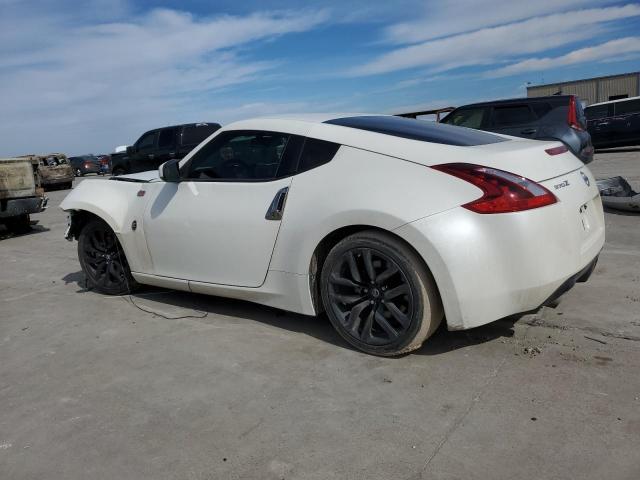 JN1AZ4EH4LM823305 - 2020 NISSAN 370Z BASE WHITE photo 2