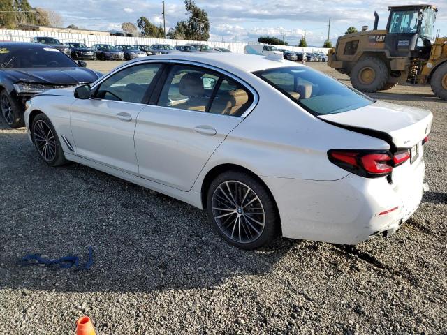 WBA53BH09NWX57123 - 2022 BMW 530 I WHITE photo 2