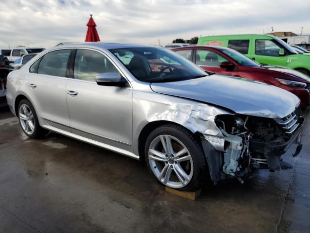 1VWCN7A3XEC072116 - 2014 VOLKSWAGEN PASSAT SEL SILVER photo 4