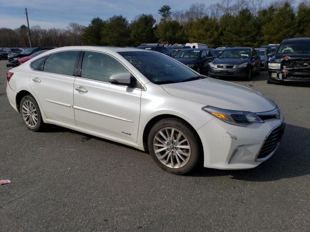 4T1BD1EB1JU064017 - 2018 TOYOTA AVALON HYBRID WHITE photo 4