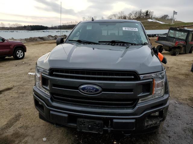 1FTEW1EPXJFE61706 - 2018 FORD F150 SUPERCREW GRAY photo 5