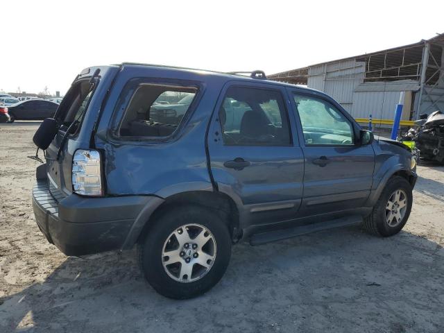 1FMYU03175KA75989 - 2005 FORD ESCAPE XLT BLUE photo 3