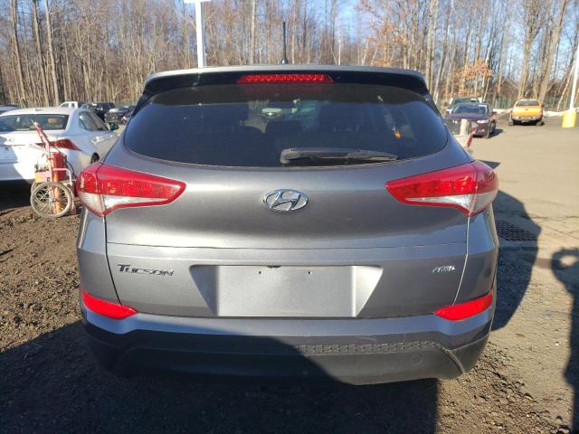 KM8J2CA47JU680647 - 2018 HYUNDAI TUCSON SE GRAY photo 6