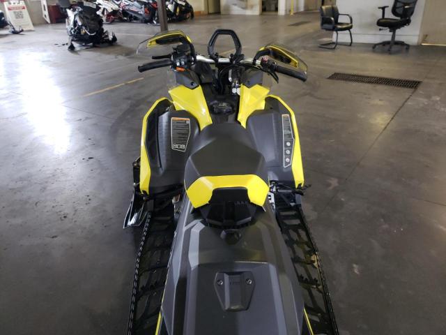 2BPSUDLB7LV000144 - 2020 SKI DOO MXZ YELLOW photo 5