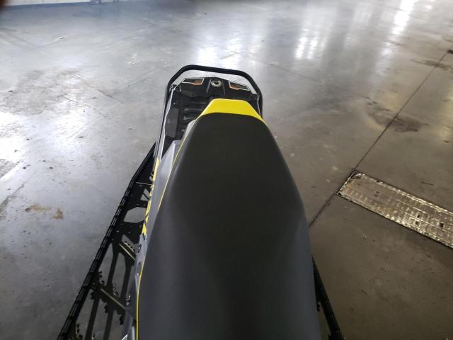 2BPSUDLB7LV000144 - 2020 SKI DOO MXZ YELLOW photo 6